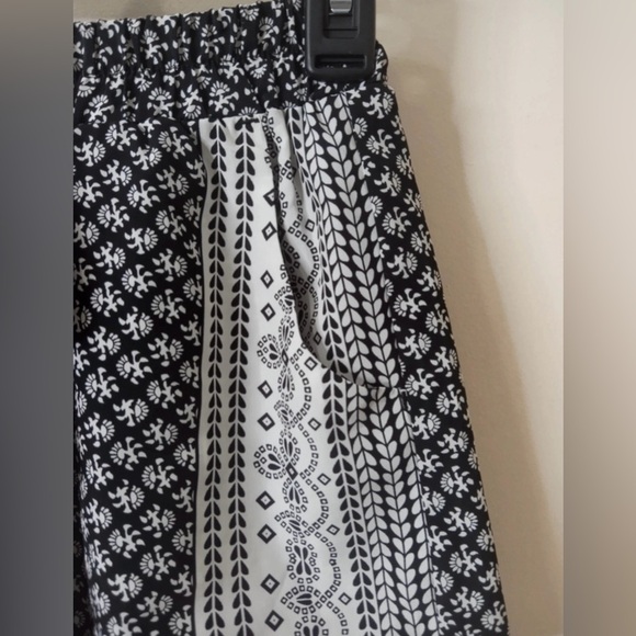 BeBop Black & White Boho Printed Drawstring Shorts XS - Picture 6 of 9